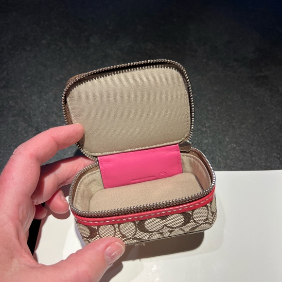 COACH SIGNATURE PILL BOX with pink trim - Picture 5 of 6